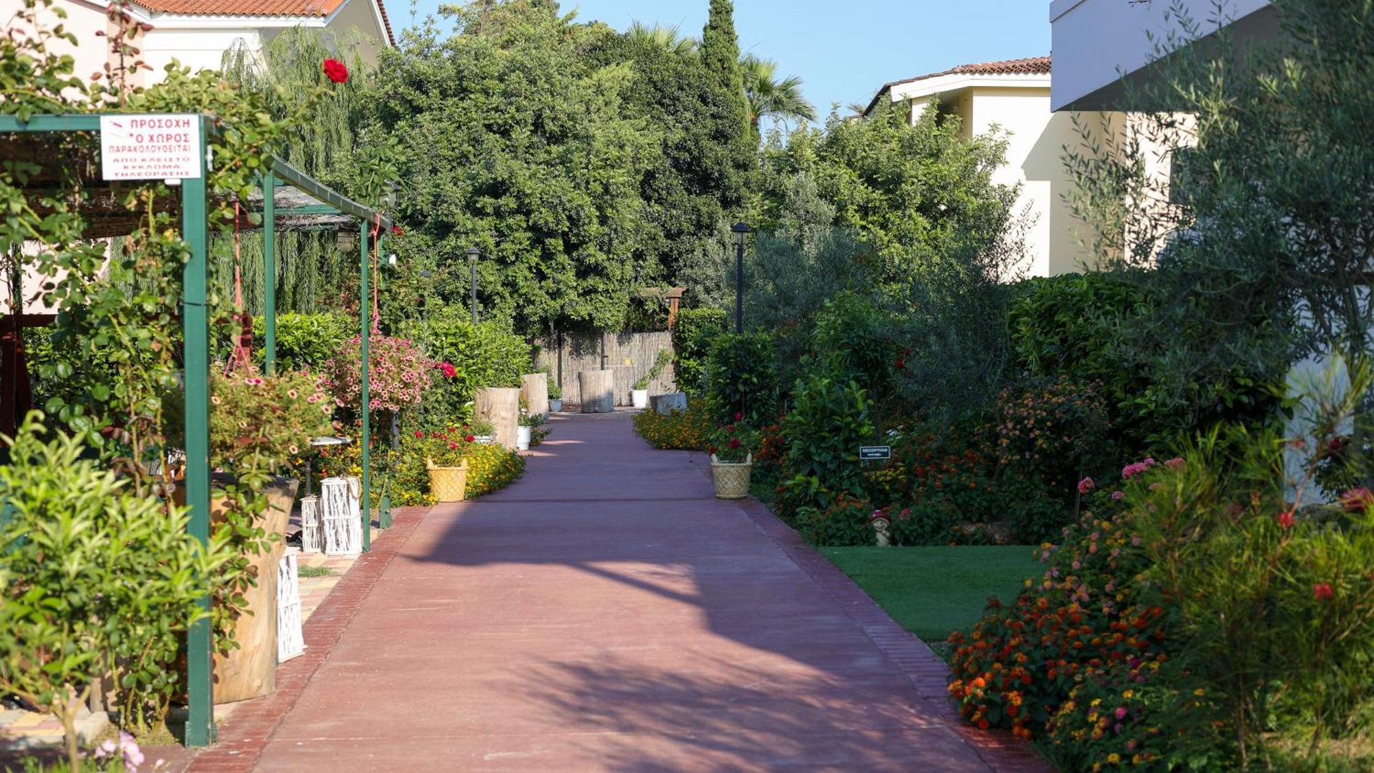 Corinthian Village Vrachati Exterior photo